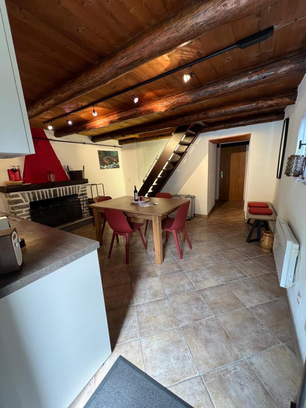 Rustico Efrina, Neu Renoviert Vila Frasco Exterior foto